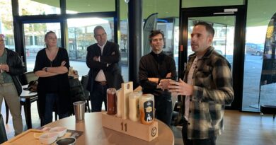 Chris Rosser erzählt dem CEO-Club die Geschichte und Idee von Mister Cordon