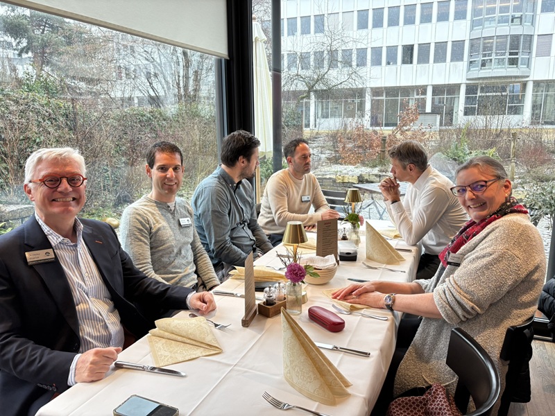 Der anschliessende Business-Lunch ist wichtig für den Austausch.
