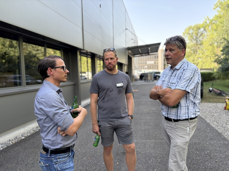 Gespräche am Sommerevent 2026 des CEO-Club, KMU-Netzwerk-Schweiz
